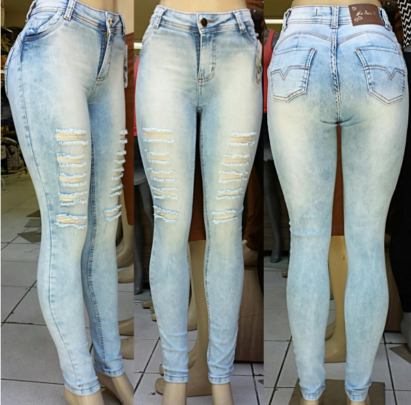 calças jeans manchadas